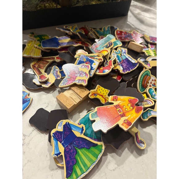 Wooden Dress Up Dolls and pets Magnetic Clothing Figures Play Set shoes clothes - Picture 5 of 10